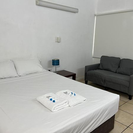 Shell Motel  Bowen Esterno foto