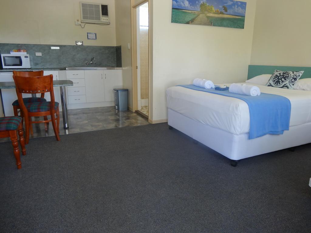Shell Motel  Bowen Esterno foto